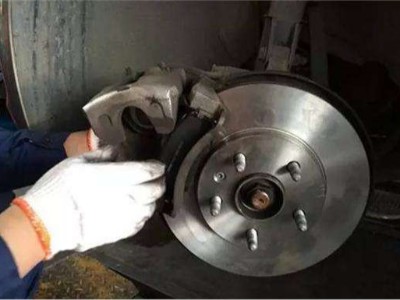 剎車(chē)片我們應(yīng)該多久更換一次呢？